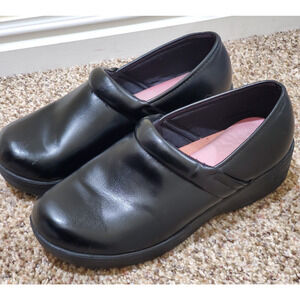 SafeTStep Women’s 8W Black Slip‑Resistant Work Shoes Loafers Comfort Non‑Slip